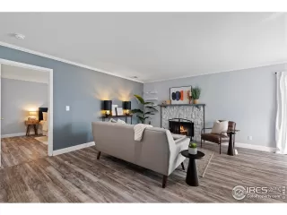 Photo #5: 1028031 Listing