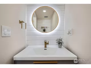 Photo #6: 1028135 Listing