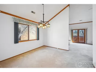 Photo #3: 1028545 Listing