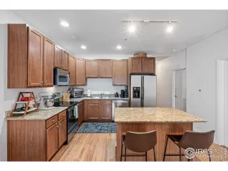 Photo #4: 1028566 Listing 