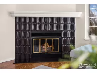 Photo #3: 1028588 Listing