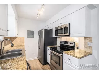 Photo #2: 1028604 Listing 