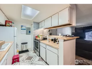 Photo #5: 1028962 Listing