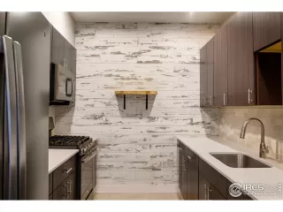 Photo #3: 1029102 Listing