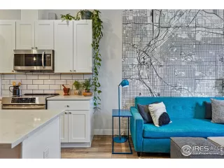 Photo #6: 1029115 Listing