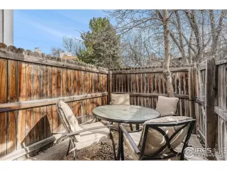 Photo #6: 1029257 Listing