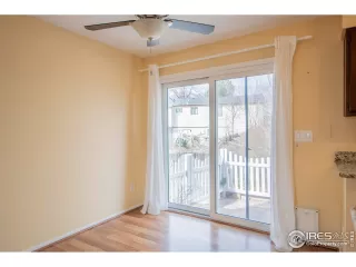 Photo #5: 1029338 Listing