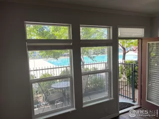 Photo #5: 1029399 Listing