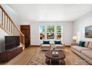 Photo #5: 1029568 Listing