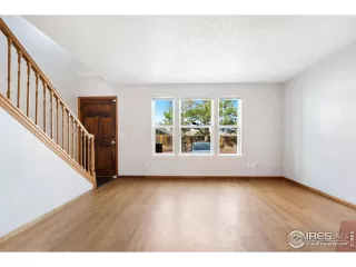 Photo #6: 1029568 Listing