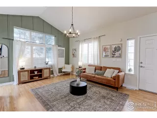 Photo #5: 1030014 Listing