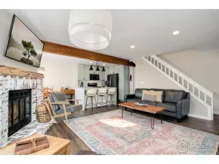 Photo #5: 1030141 Listing