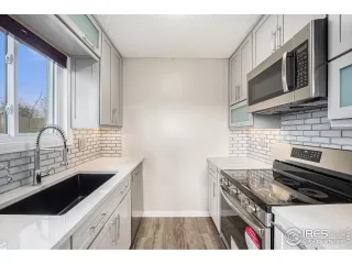 Photo #5: 1030628 Listing 