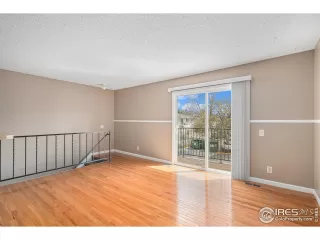 Photo #2: 1030688 Listing