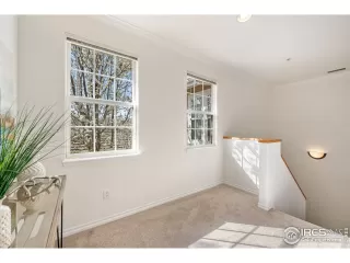 Photo #4: 1030872 Listing