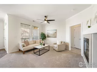 Photo #6: 1030872 Listing