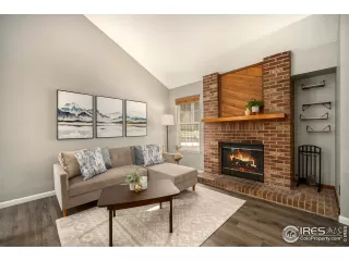 Photo #4: 1031226 Listing