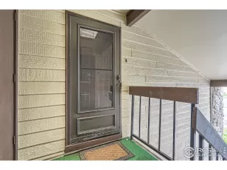 Photo #6: 1032259 Listing