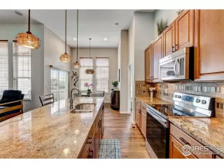 Photo #2: 1032629 Listing