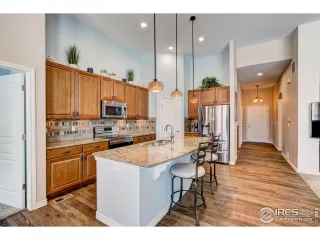 Photo #6: 1032629 Listing