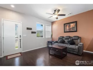 Photo #3: 1032694 Listing