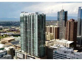 Photo #6: 1032792 Listing