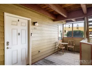 Photo #5: 1032804 Listing