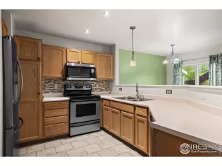 Photo #4: 1033526 Listing