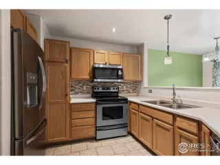 Photo #5: 1033526 Listing