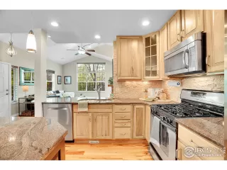 Photo #6: 1033579 Listing 