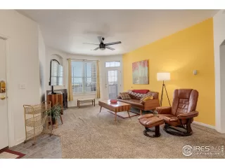 Photo #4: 1033978 Listing