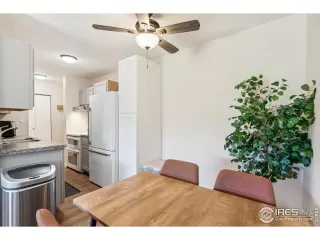 Photo #6: 1033996 Listing