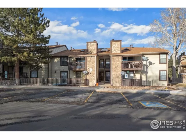 MLS: 1034059 Condo For Sale