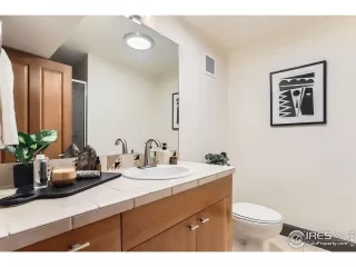 Photo #4: 1035378 Listing