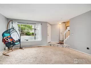 Photo #4: 1035842 Listing