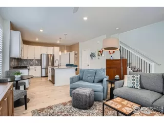 Photo #6: 1035852 Listing