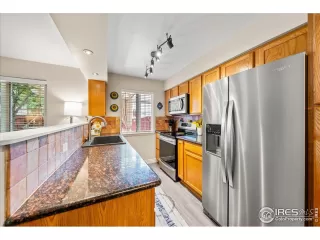 Photo #5: 1035919 Listing 