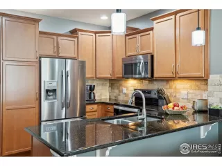 Photo #6: 1035965 Listing