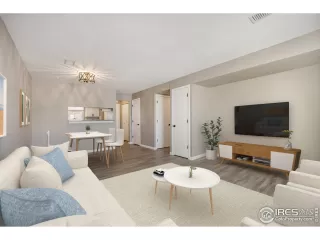 Photo #3: 1036569 Listing