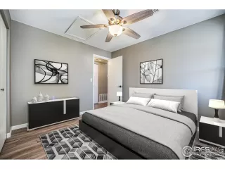 Photo #6: 1036569 Listing