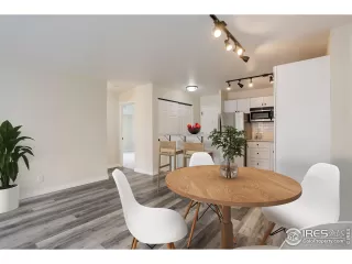 Photo #4: 1037200 Listing