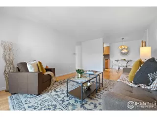 Photo #2: 1037224 Listing