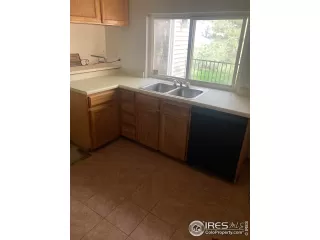 Photo #2: 1037665 Listing