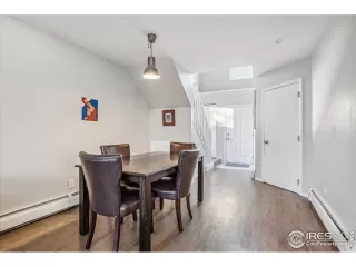 Photo #2: 1037713 Listing