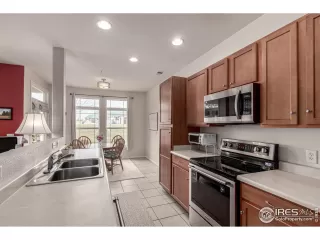 Photo #6: 1037900 Listing 