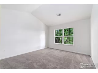 Photo #6: 1038159 Listing 