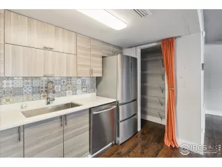 Photo #6: 1038254 Listing