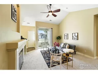 Photo #5: 1038294 Listing