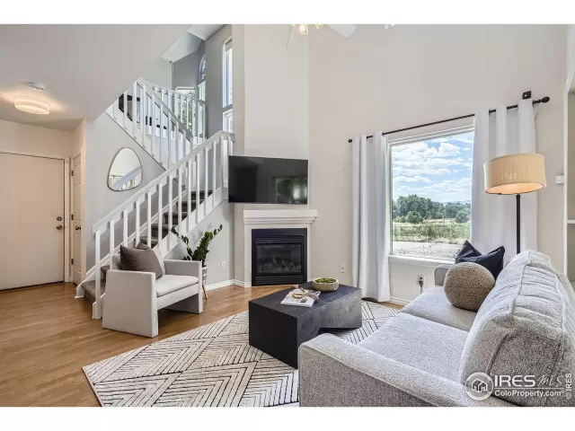MLS: 1038377 Condo For Sale