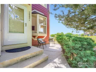 Photo #2: 1038377 Listing